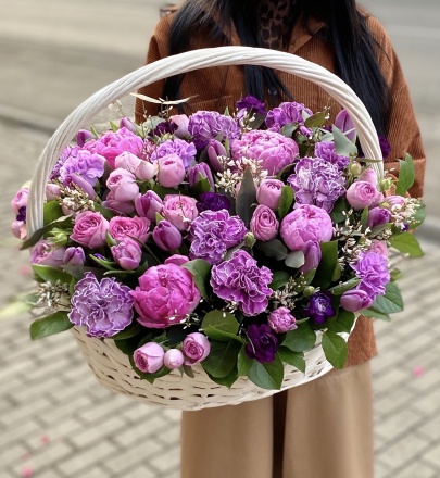 Корзина в сиреневых оттенках